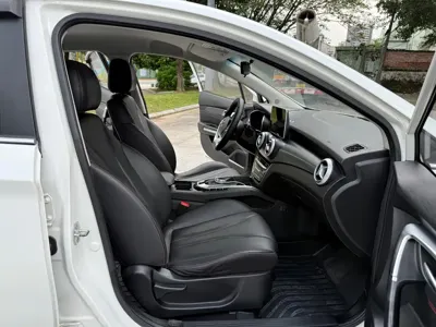 BAIC EU5