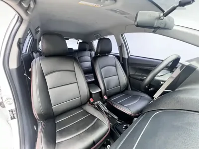 Toyota Yaris L