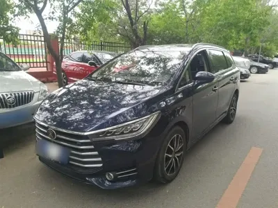 BYD MAX