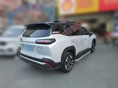 Wuling Xingguang 560