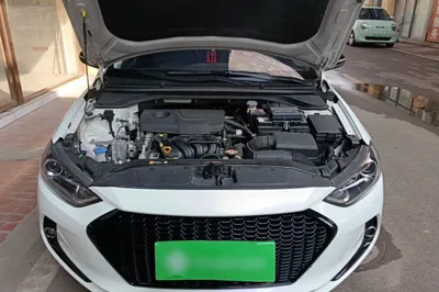 Hyundai Elantra (6th Generation