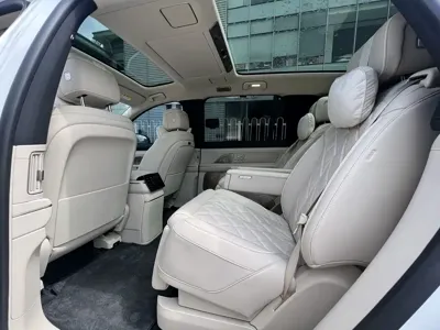 Nio ES8