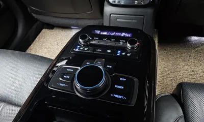 Genesis EQ900