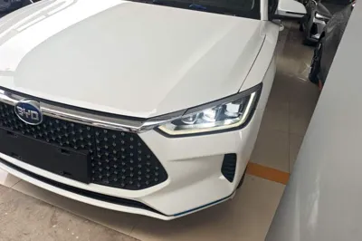BYD e2