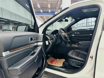 Ford Explorer (Import)