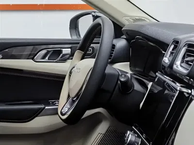 Lynk & Co 02