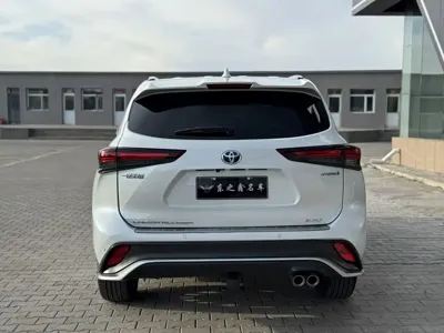 Toyota Crown Kluger