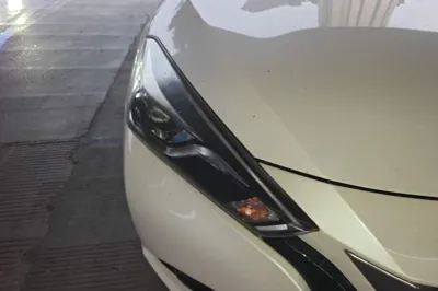 Nissan Lannia