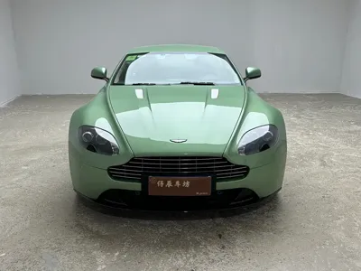 Aston Martin V8 Vantage