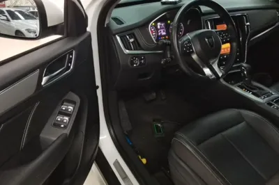 Roewe RX5