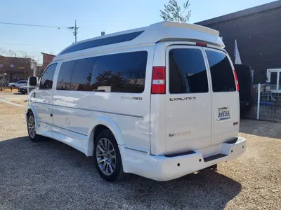 GMC Savana