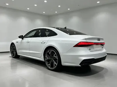 Audi A7L