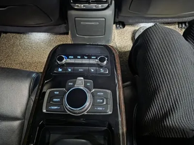 Genesis EQ900