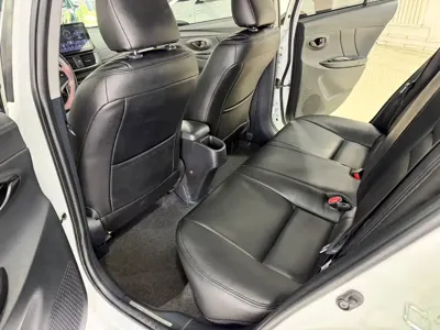Toyota Yaris L