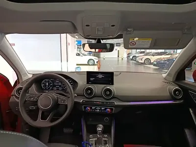 Audi Q2L e-tron