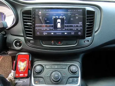 Chrysler 200
