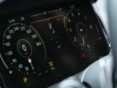 Aston Martin DB12