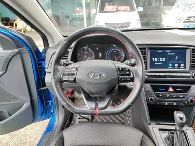 Hyundai Elantra