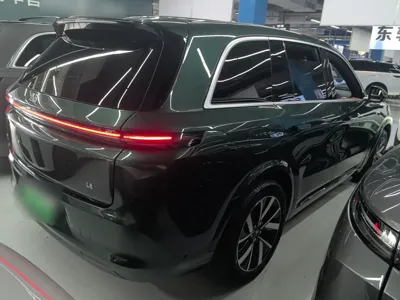 Li Auto L8