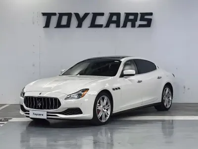 Maserati Quattroporte
