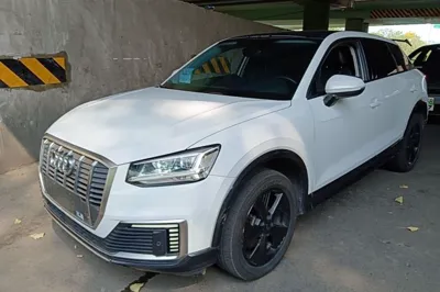 Audi Q2L e-tron