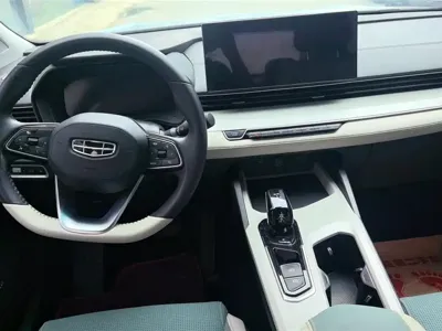 Geely L HiP