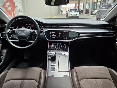 Audi A7L