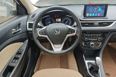 Changan Alsvin V7