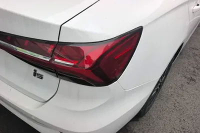 Roewe i5