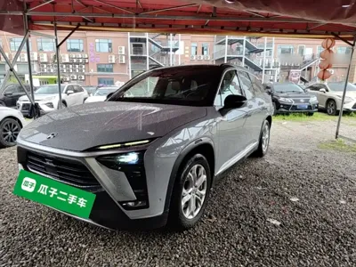 Nio ES8