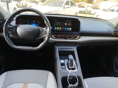 Dongfeng Aeolus E70