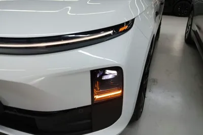 Li Auto L6