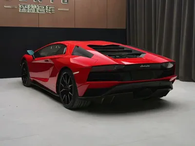 Lamborghini Aventador