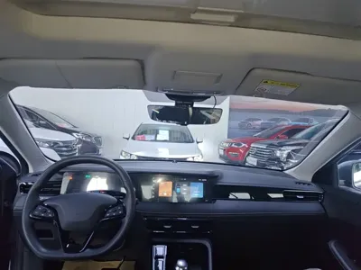 Roewe i5