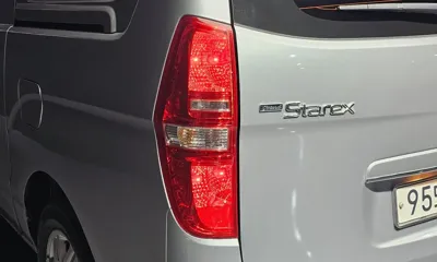 Hyundai Starex