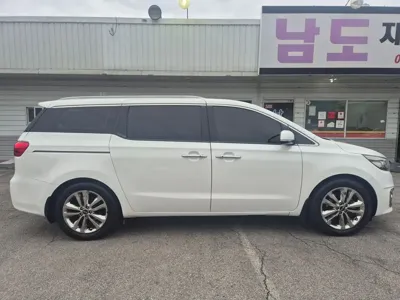 Kia Canival