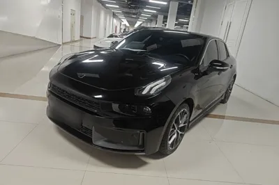Lynk & Co 03