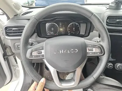 Lynk & Co 02