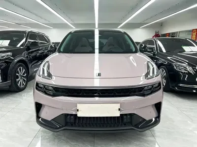 Lynk & Co 06