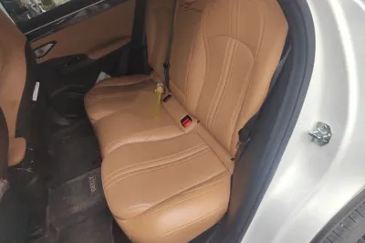 Geely Galaxy L7