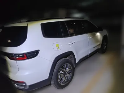Jeep Grand Commander