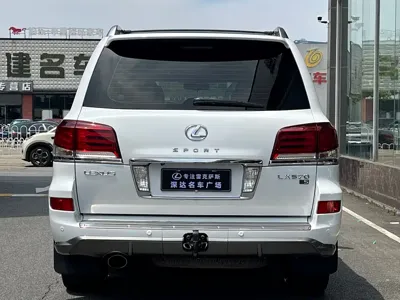 Lexus LX