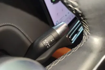 Li Auto L8
