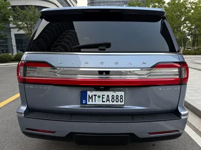 Lincoln Navigator