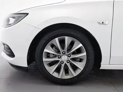 Buick GL6