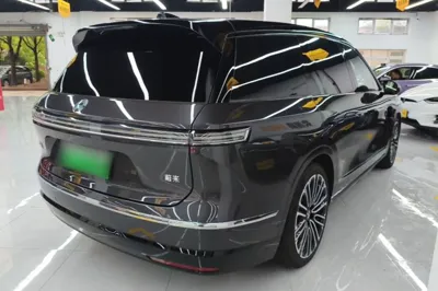 Nio ES8