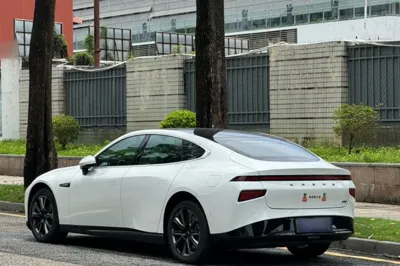 Xpeng P7