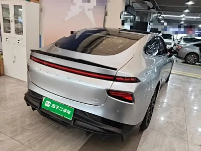 Xpeng P7