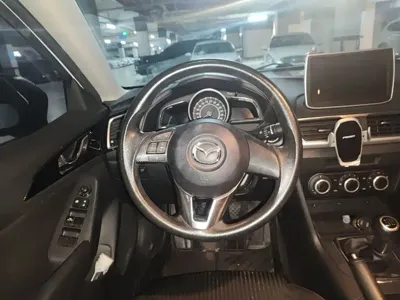Mazda 3 Axela