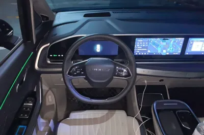 SAIC MAXUS G90